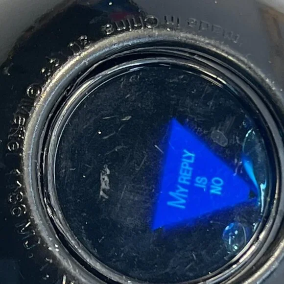 Vintage Magic 8 Ball Fortune Teller Toy Blue Window Retro Novelty Game - Picture 2 of 2